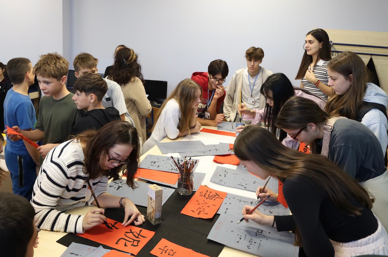 Photo 4: Calligraphy workshop