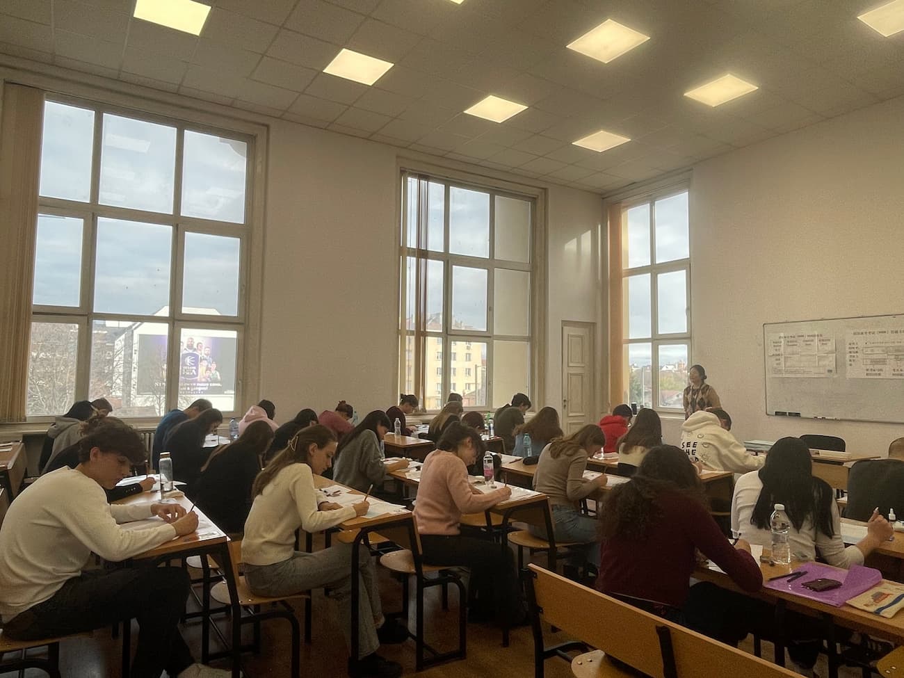 Photo 2: The examination room for HSK Level 4