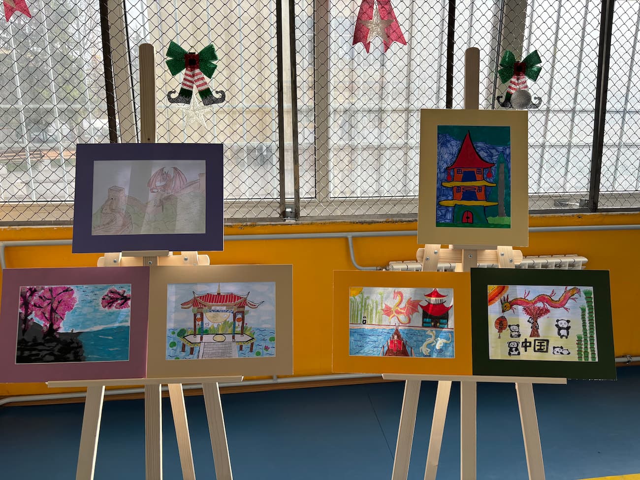 Photo 3: Exhibition of outstanding artworks