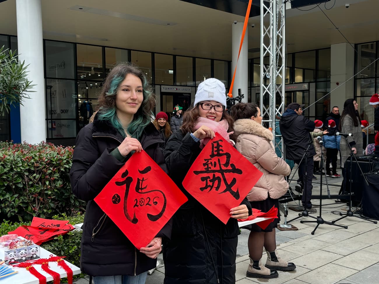 Photo 2: Calligraphy workshop