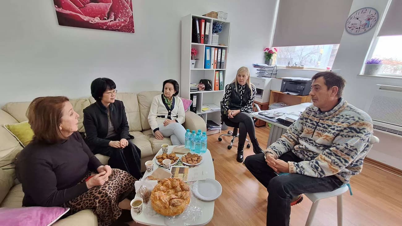 Снимка 2: Среща между двете страни