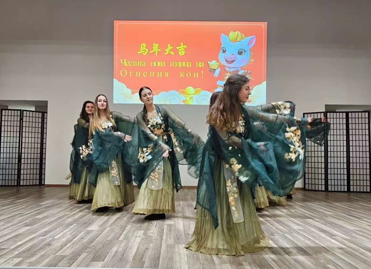 Снимка 5: Танцов микс