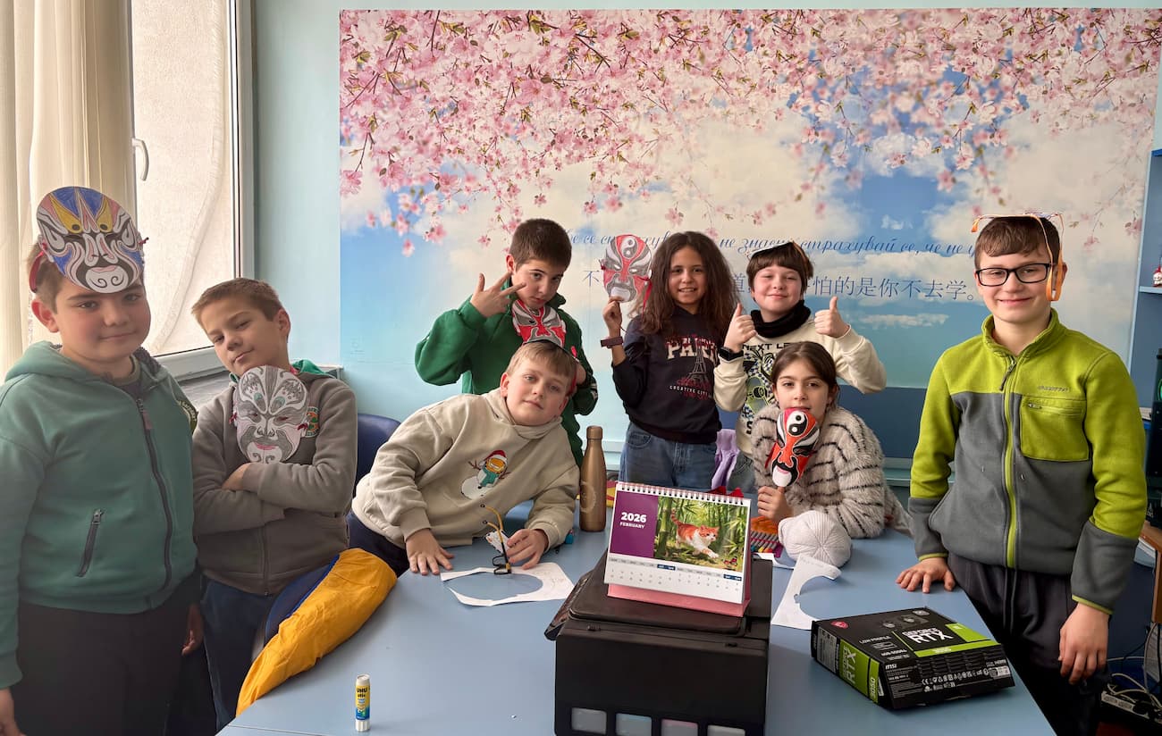 Снимка 3: Завършени маски