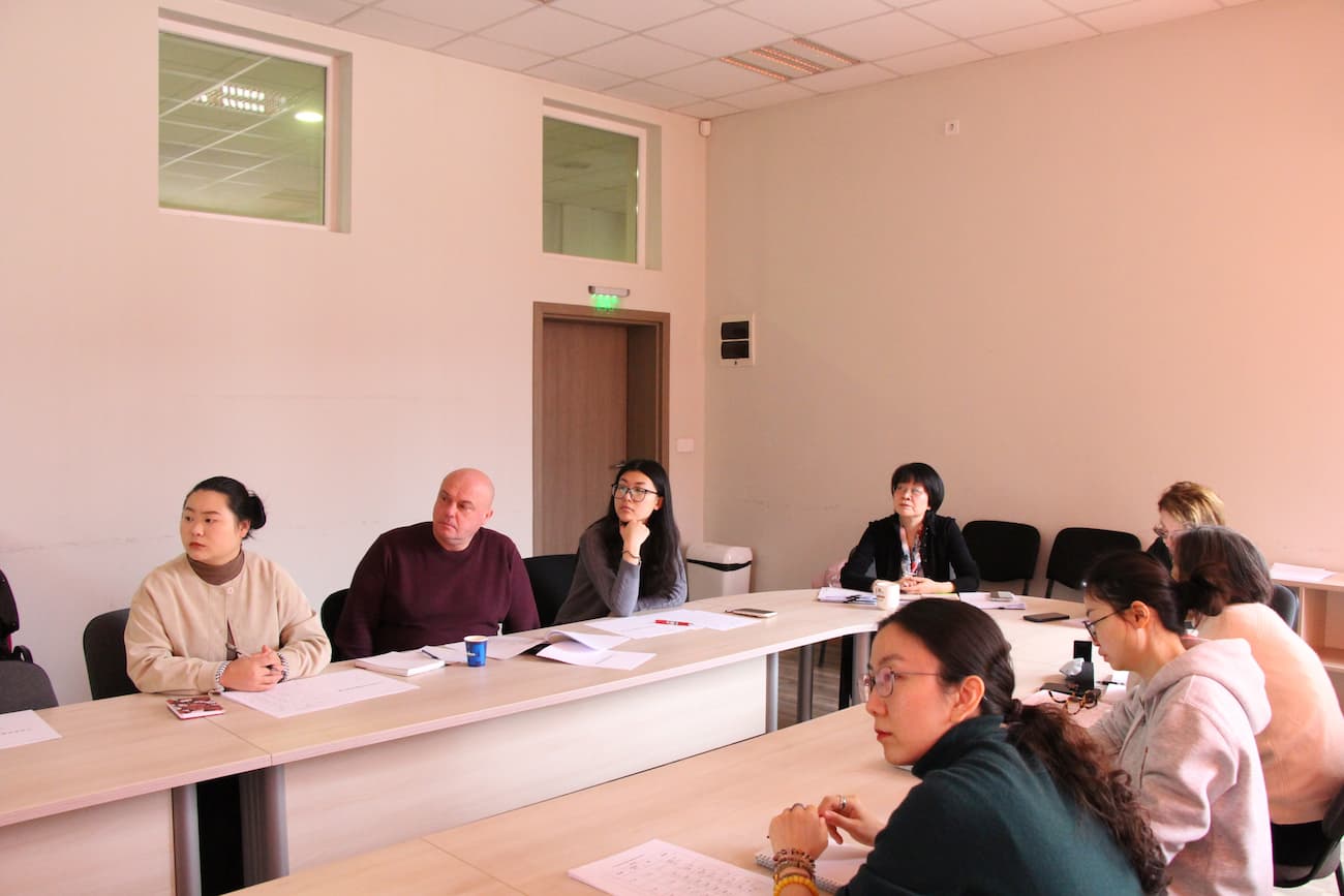 Снимка 4: Участници, присъстващи на срещата